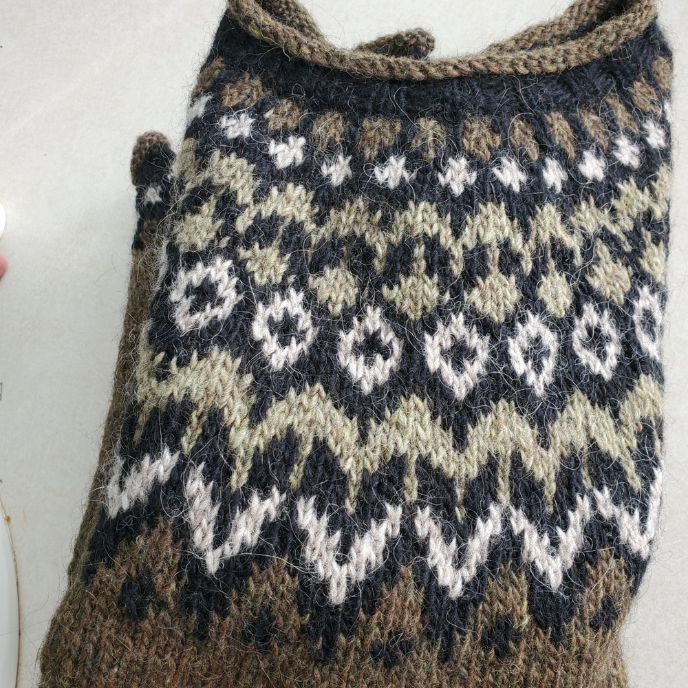 Icelandic Store Riddari 100% Icelandic Wool Fair Isle Lopapeysa Sweater Green - Picture 10 of 12